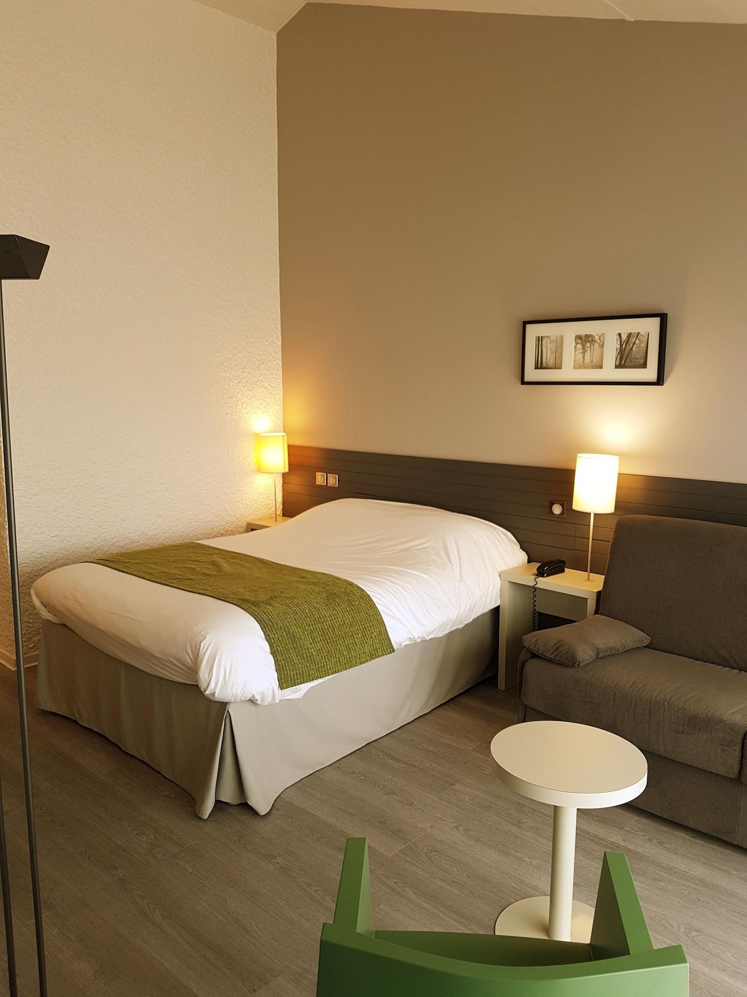 Kyriad Angouleme Nord Champniers- Hotel & Residence Экстерьер фото