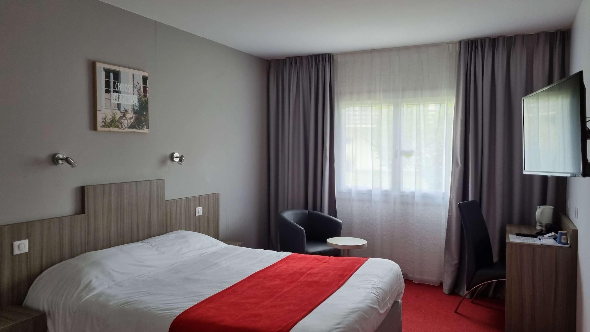 Kyriad Angouleme Nord Champniers- Hotel & Residence Экстерьер фото