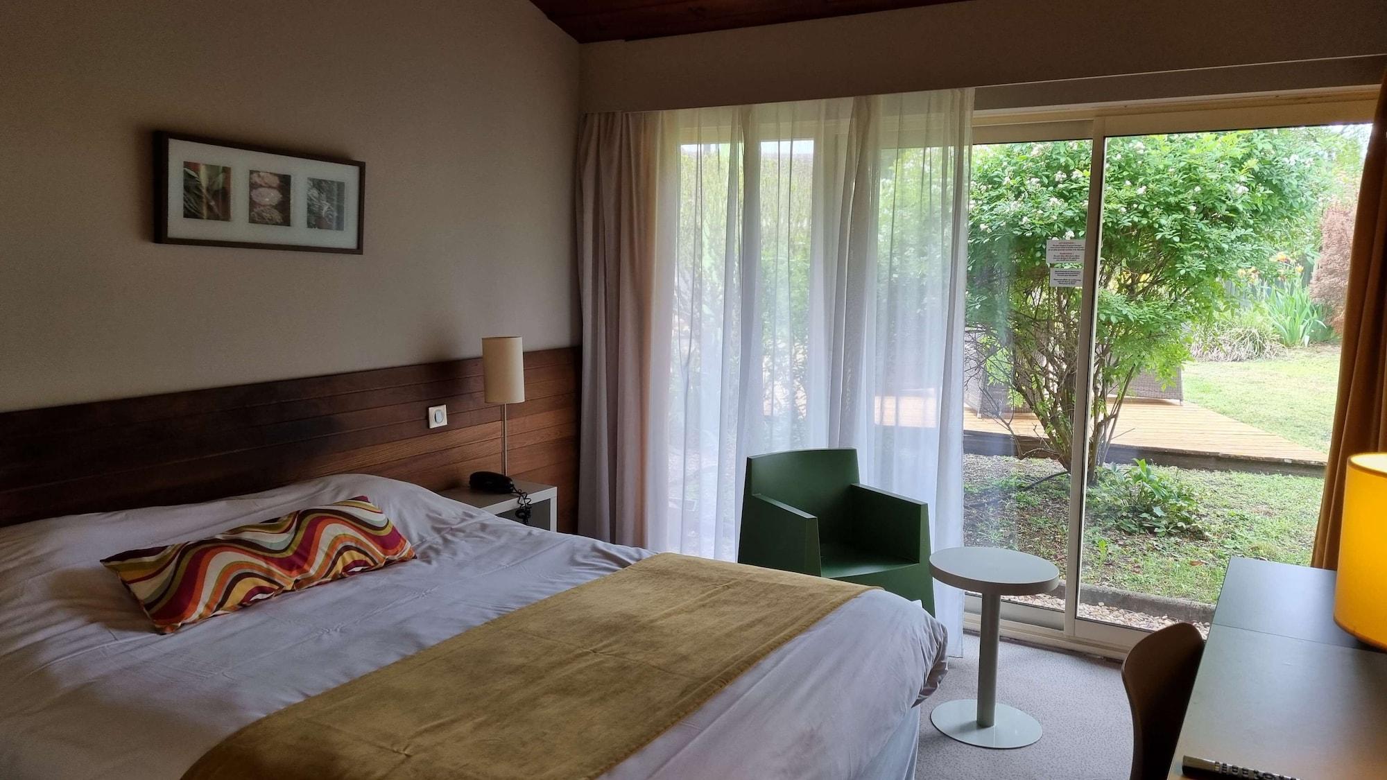 Kyriad Angouleme Nord Champniers- Hotel & Residence Экстерьер фото