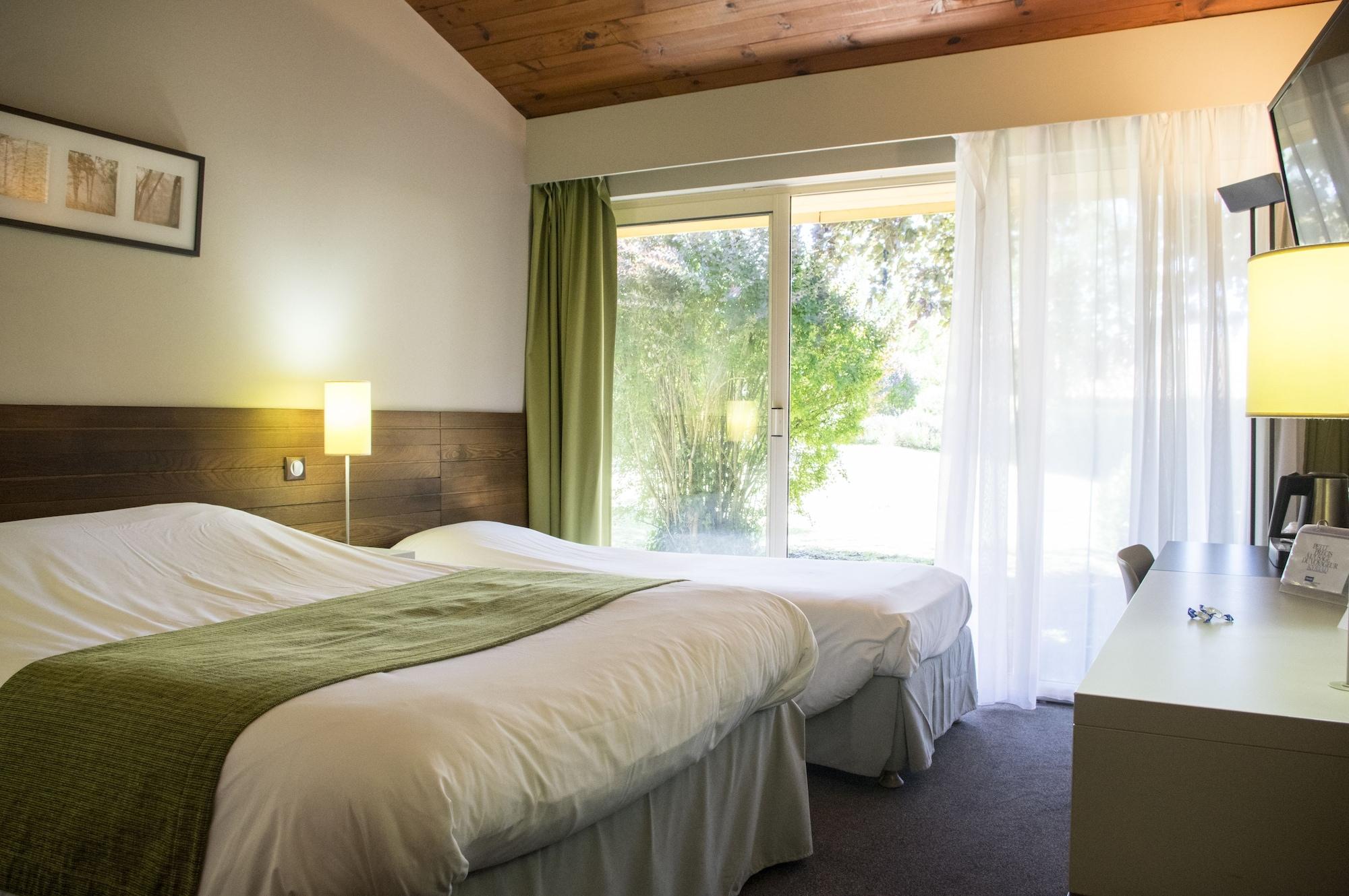 Kyriad Angouleme Nord Champniers- Hotel & Residence Экстерьер фото