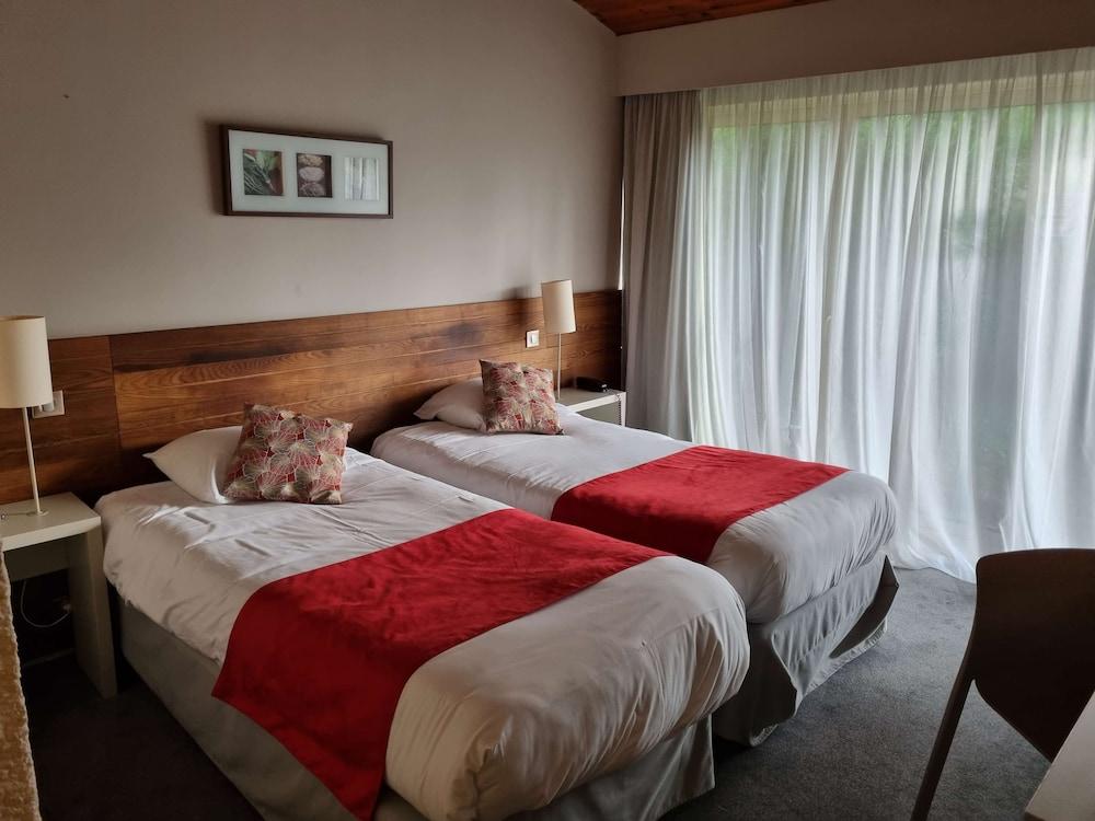Kyriad Angouleme Nord Champniers- Hotel & Residence Экстерьер фото